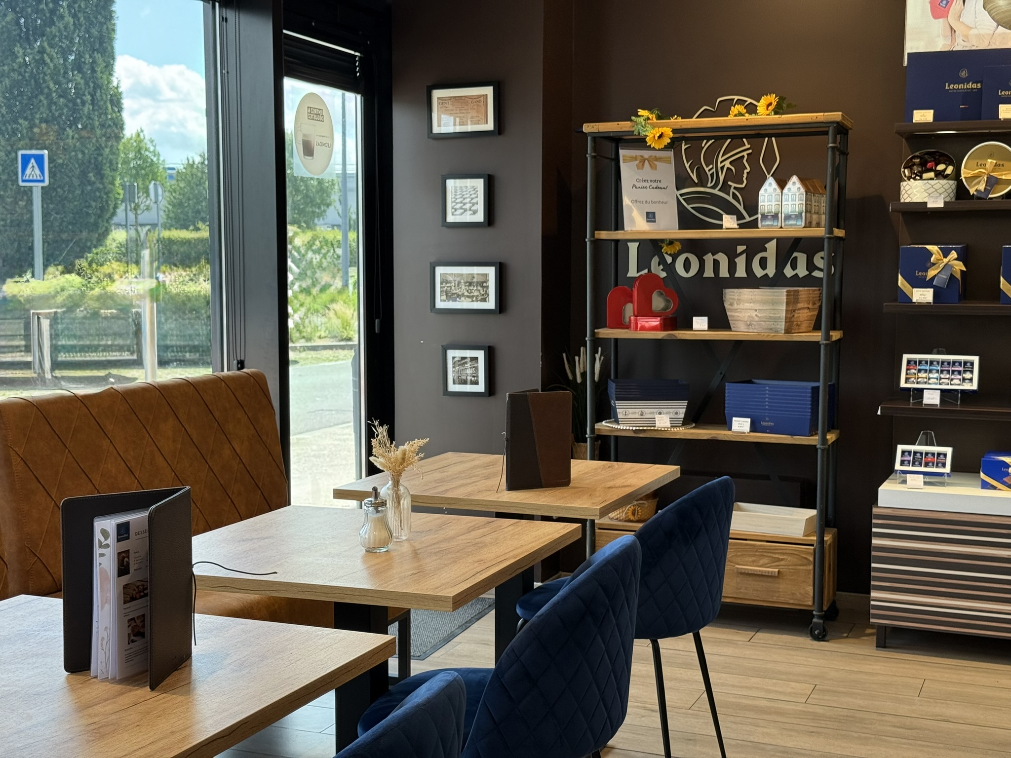 Boutique Leonidas Dechy